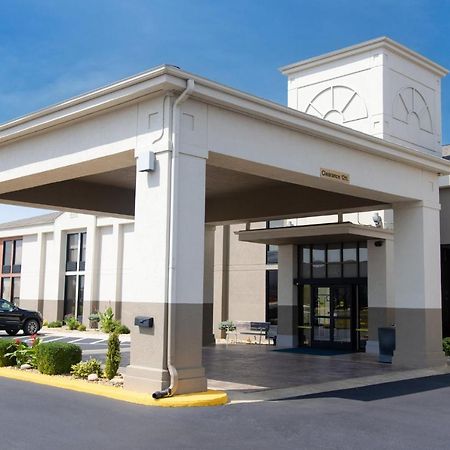 Holiday Inn Express Marshfield - Springfield Area By Ihg Buitenkant foto