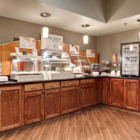 Holiday Inn Express Marshfield - Springfield Area By Ihg Buitenkant foto