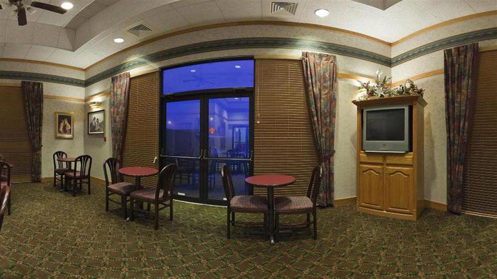 Holiday Inn Express Marshfield - Springfield Area By Ihg Buitenkant foto