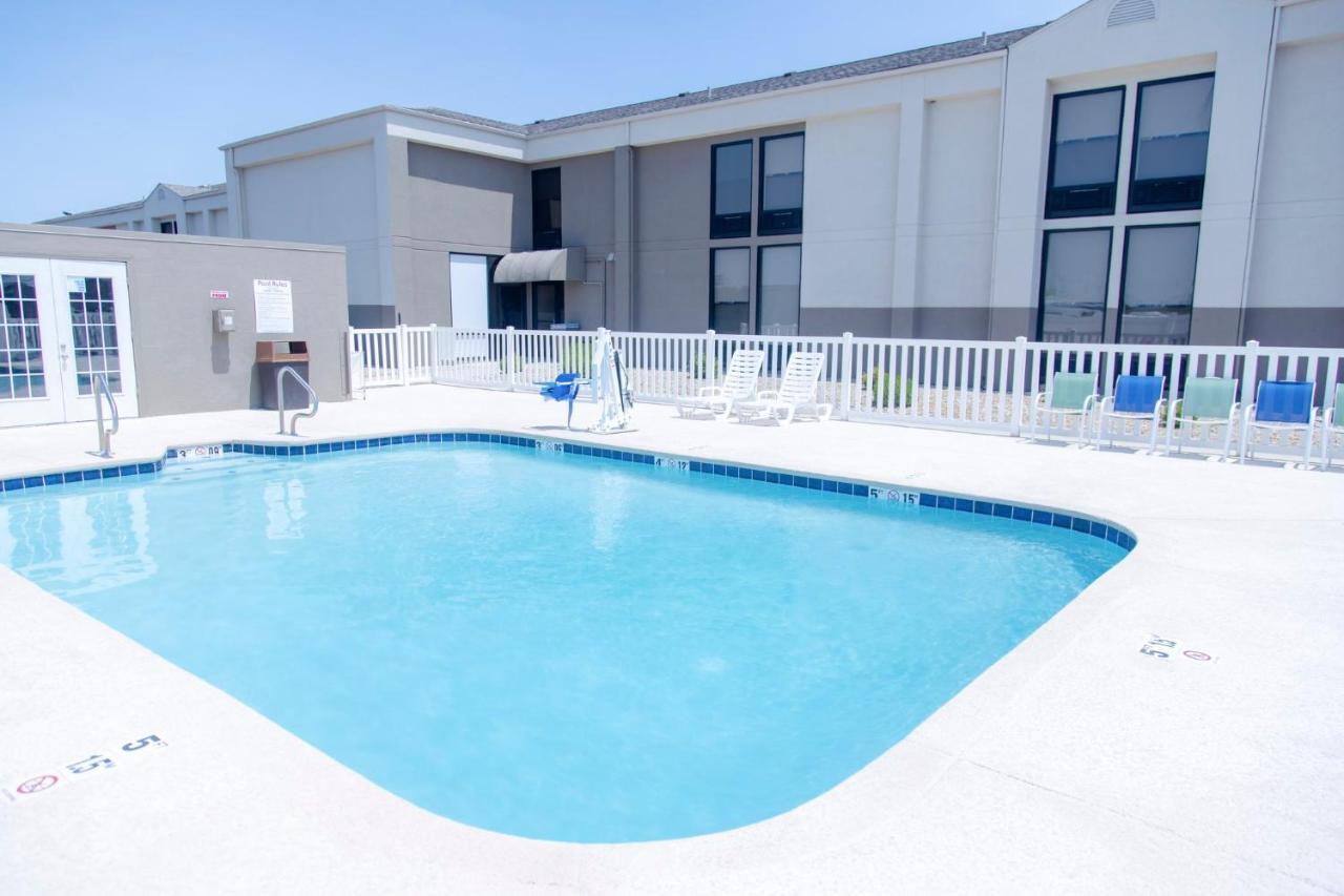 Holiday Inn Express Marshfield - Springfield Area By Ihg Buitenkant foto